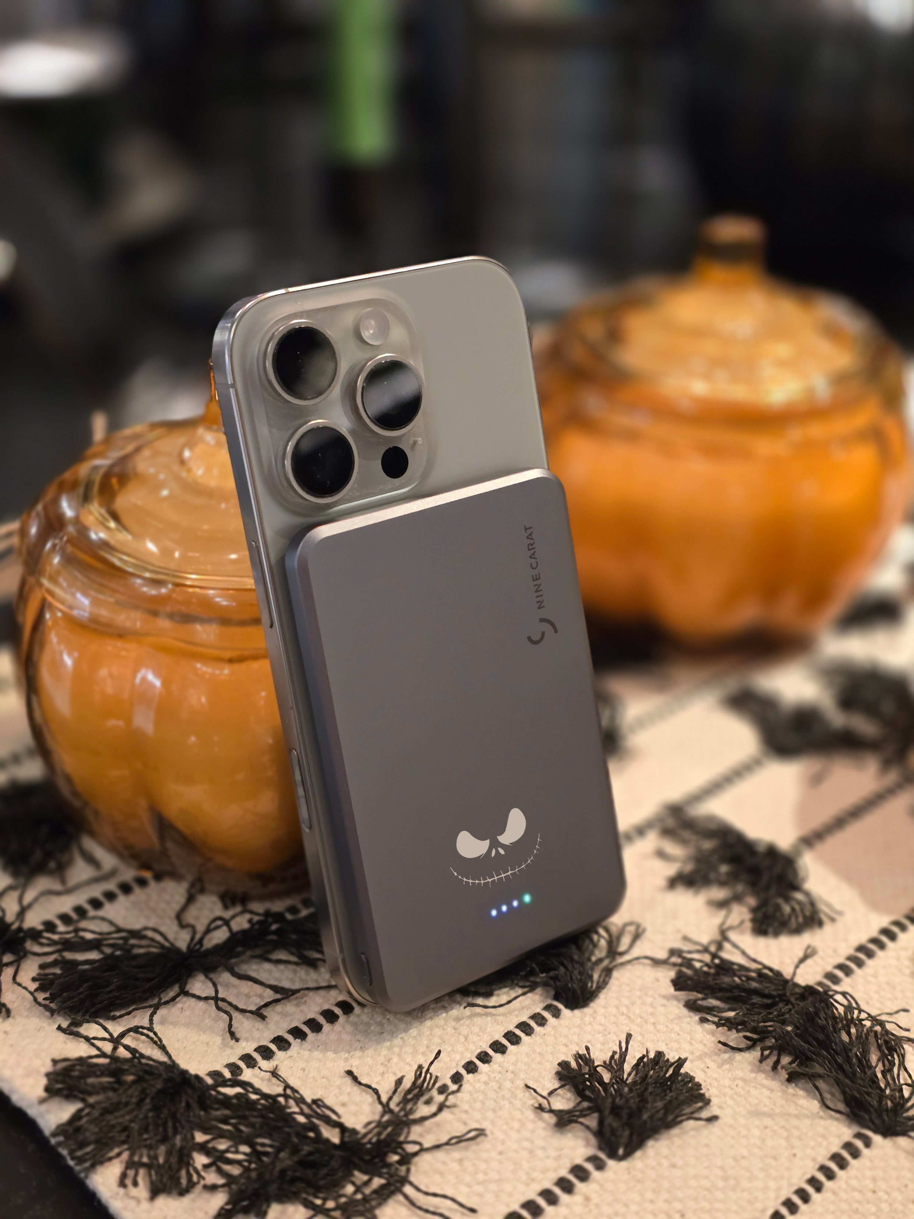 Customize - NineCarat Magnetic Power Bank (5K, Ultra Slim, Space Gray) M60