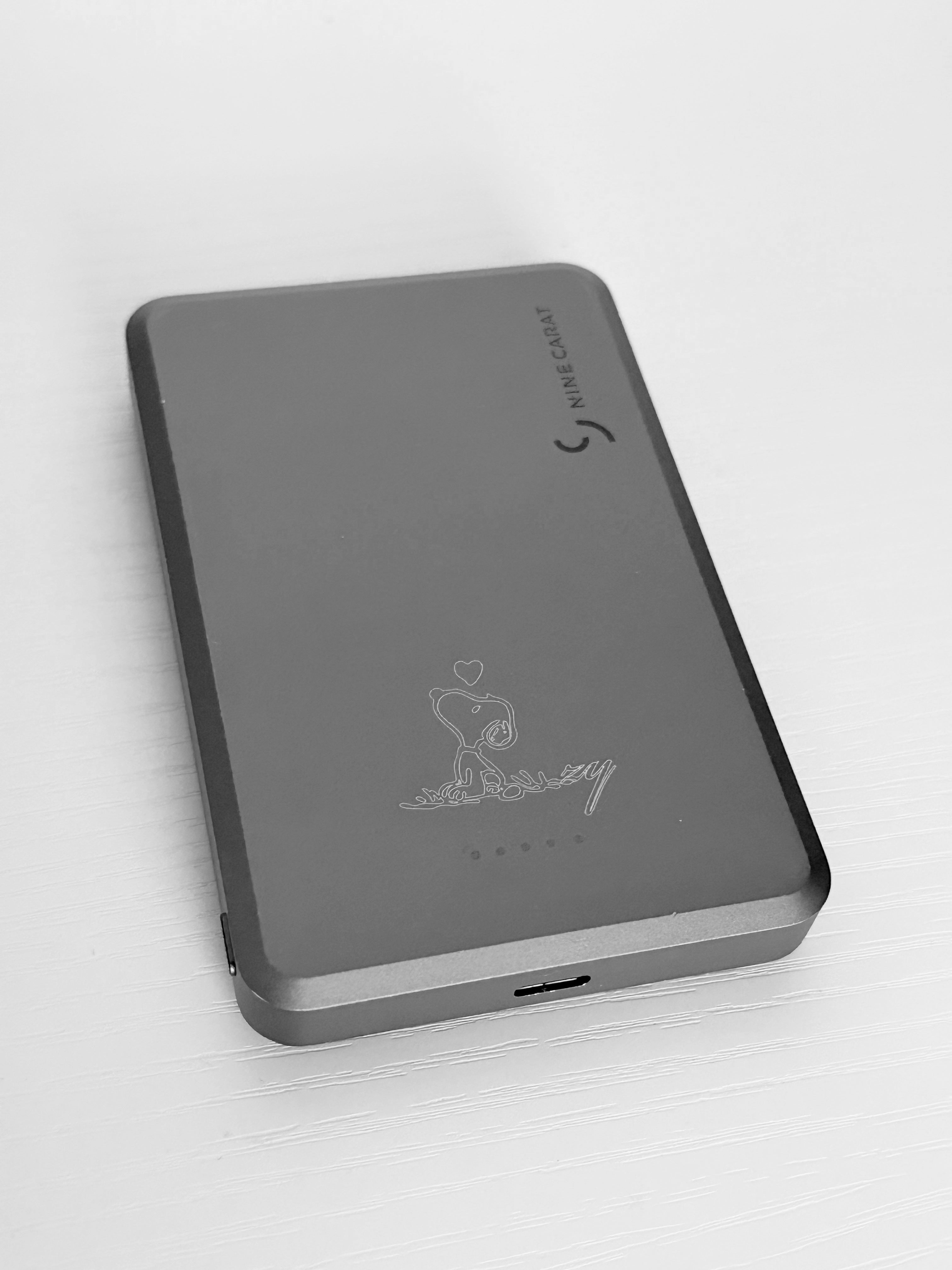 NineCarat Magnetic Power Bank (10K,Slim) Space Gray