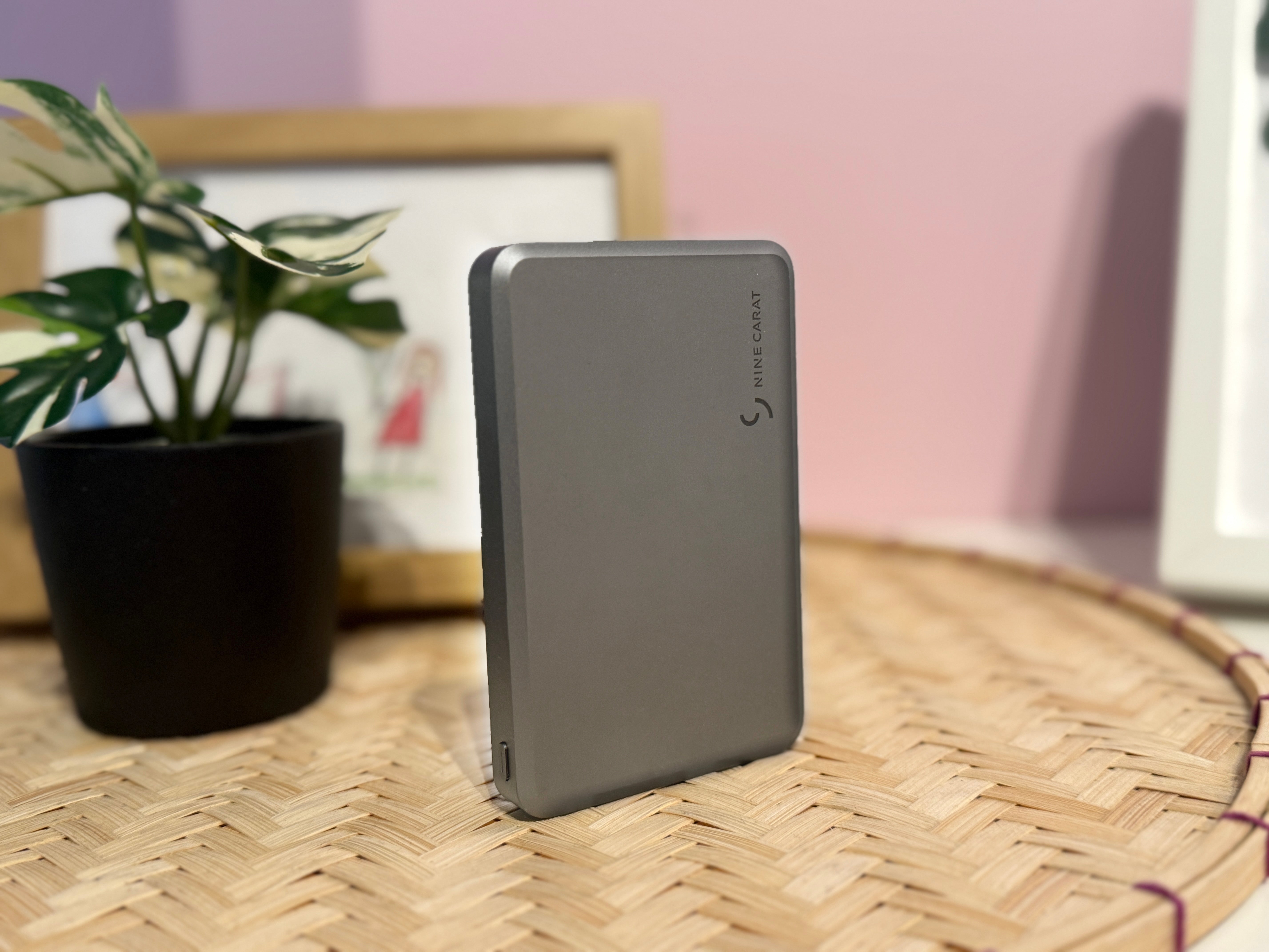 NineCarat Magnetic Power Bank (10K,Slim) Space Gray